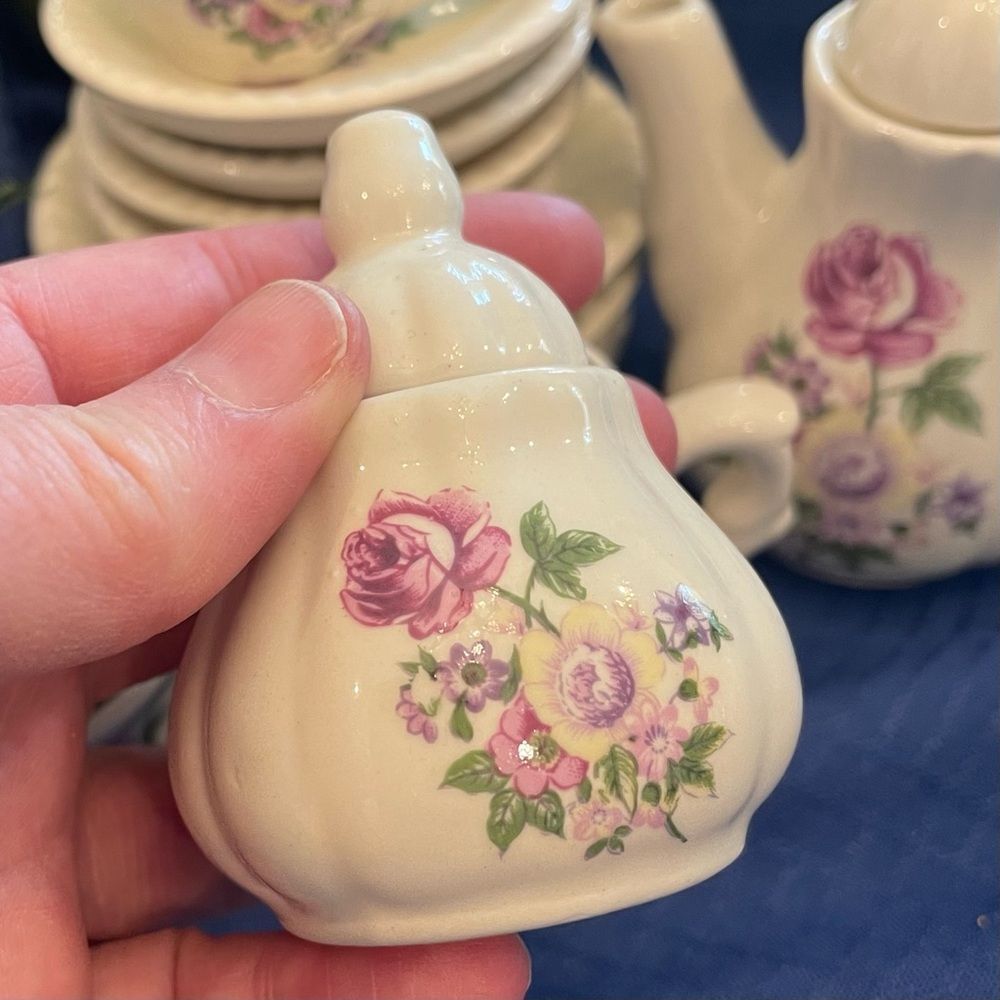 Miniature Tea Set Floral 15 pc Vintage Porcelain - Picture 5 of 6